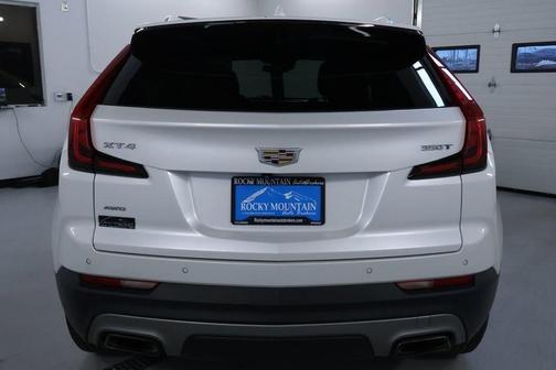 2020 Cadillac XT4 Premium Luxury