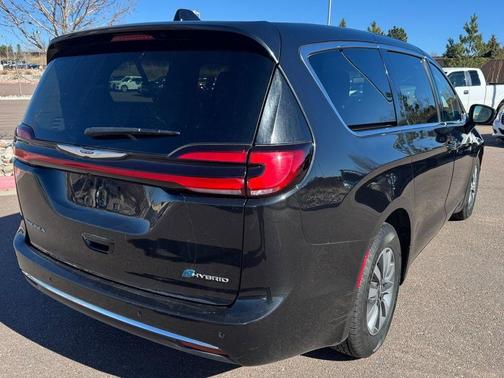 2023 Chrysler Pacifica Hybrid Touring L