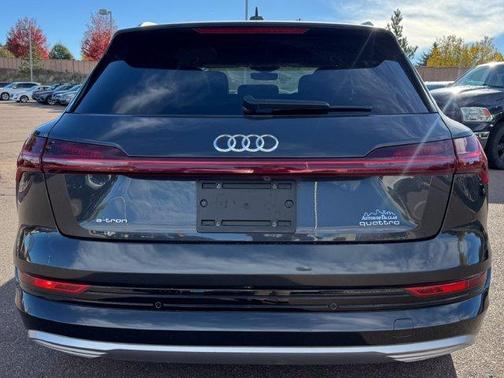 Manhattan Gray Metallic 2021 Audi e-tron Premium