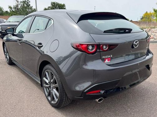 Machine Gray Metallic 2022 Mazda Mazda3 FWD w/Select Package