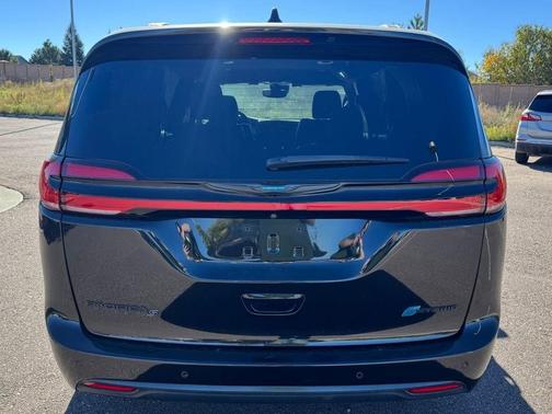 2021 Chrysler Pacifica Hybrid Touring L