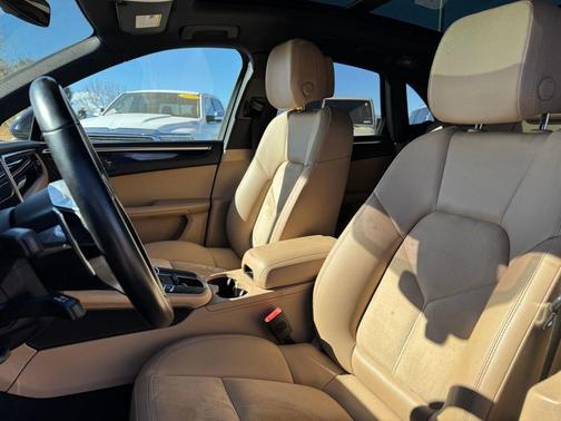 2019 Porsche Macan Base