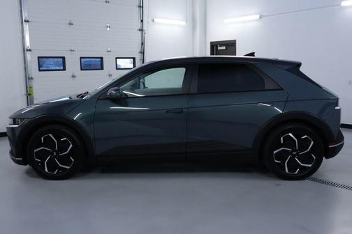 2022 Hyundai IONIQ 5 SE