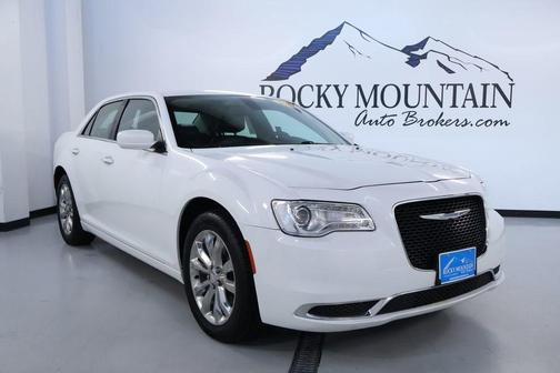 2017 Chrysler 300 Limited