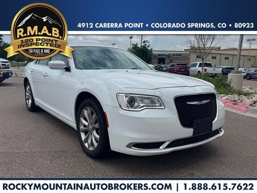 2017 Chrysler 300 Limited