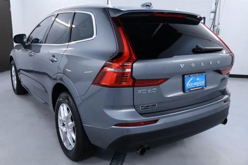 2021 Volvo XC60 T5 Momentum