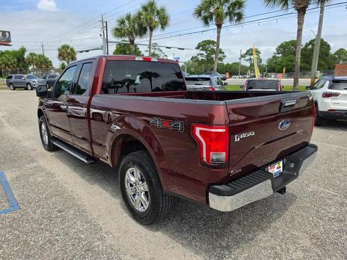 Red 2016 Ford F-150 XLT