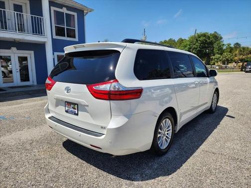 2015 Toyota Sienna XLE Premium