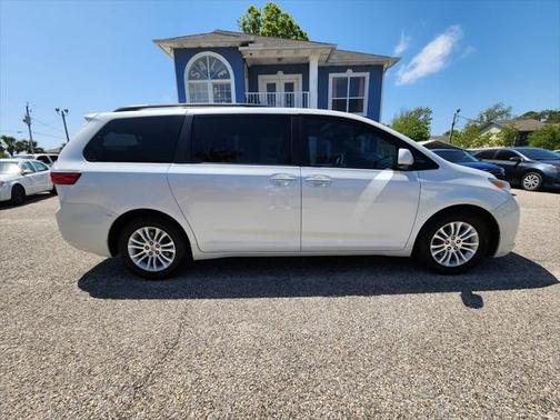 2015 Toyota Sienna XLE Premium