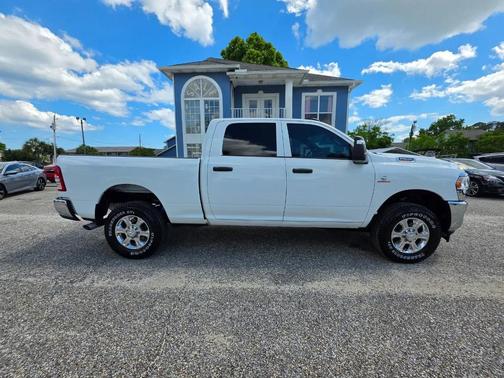 Bright White Clearcoat 2024 RAM 2500 Tradesman Crew Cab 4x4 6'4' Box