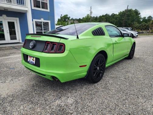Gotta Have It Green Metallic Tri-Coat 2014 Ford Mustang V6