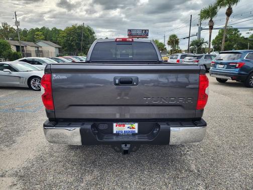 2017 Toyota Tundra SR5