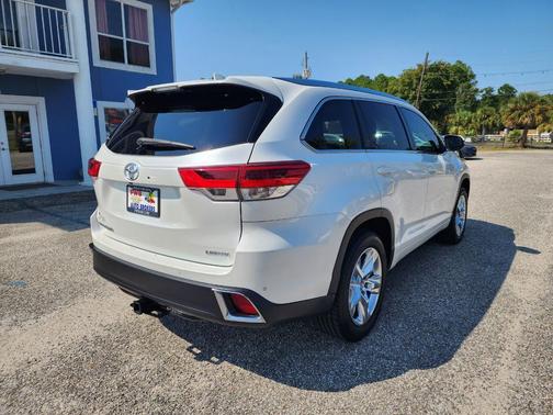 2017 Toyota Highlander Limited