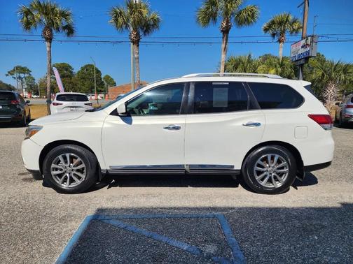 2014 Nissan Pathfinder SL