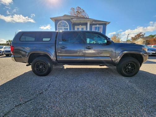 2019 Toyota Tacoma SR