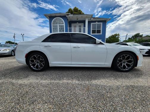2017 Chrysler 300 S