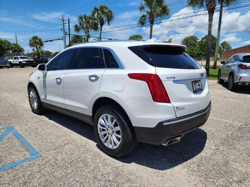 2017 Cadillac XT5 Base