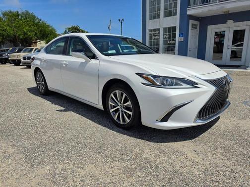 Eminent White Pearl 2021 Lexus ES 350 Base