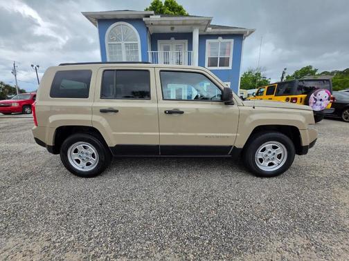 Mojave Sand Clearcoat 2016 Jeep Patriot Sport