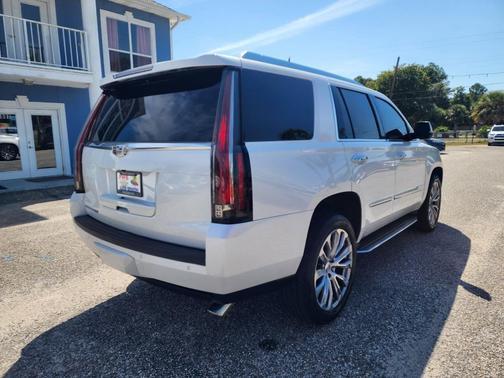 2016 Cadillac Escalade Luxury