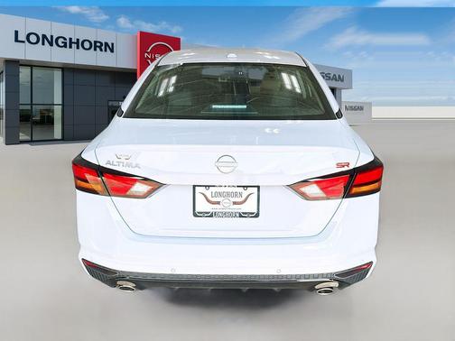 2025 Nissan Altima SR FWD