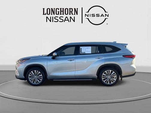 2023 Toyota Highlander Platinum
