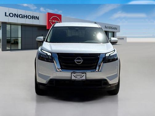 2025 Nissan Pathfinder SV FWD