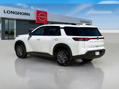 2025 Nissan Pathfinder SV FWD