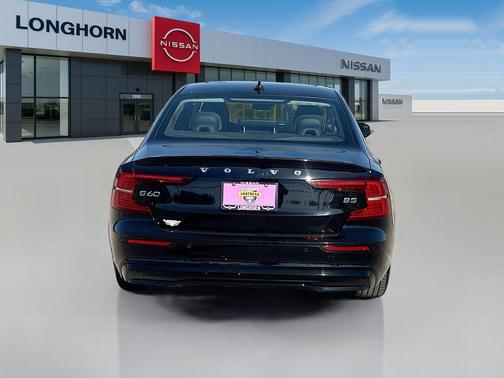 2024 Volvo S60 B5 Plus Dark Theme