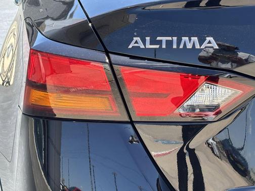 2025 Nissan Altima S FWD
