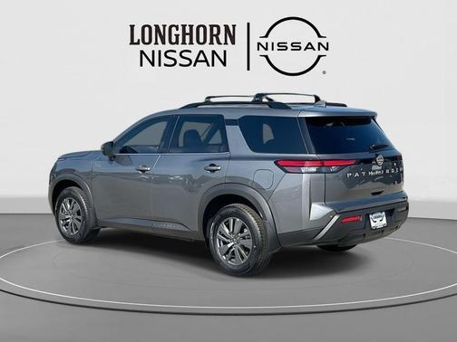 2025 Nissan Pathfinder SV FWD