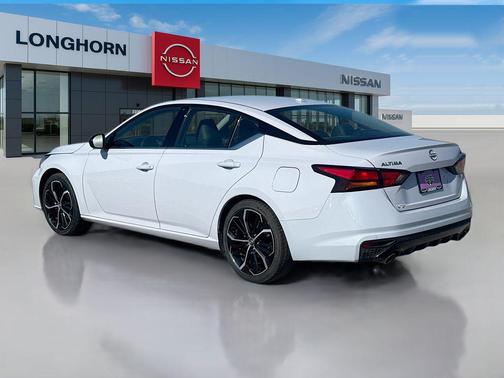 2024 Nissan Altima SR FWD