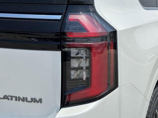 2025 Nissan Armada Platinum 2WD