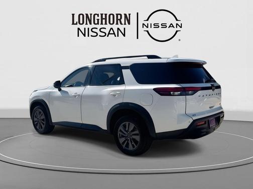2023 Nissan Pathfinder SV FWD