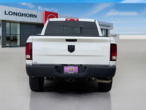 2024 RAM 1500 Classic Warlock Crew Cab 4x2 5'7' Box