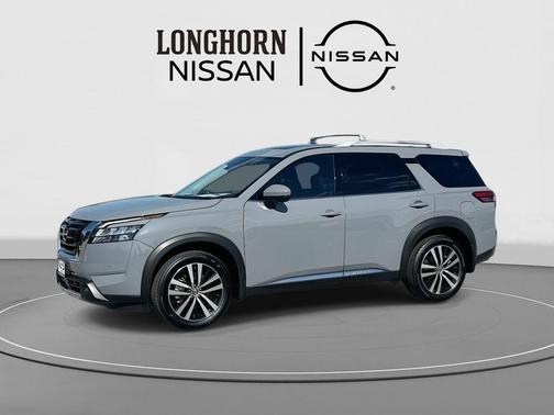 2025 Nissan Pathfinder Platinum FWD
