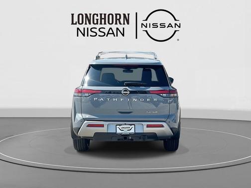 2025 Nissan Pathfinder Platinum FWD