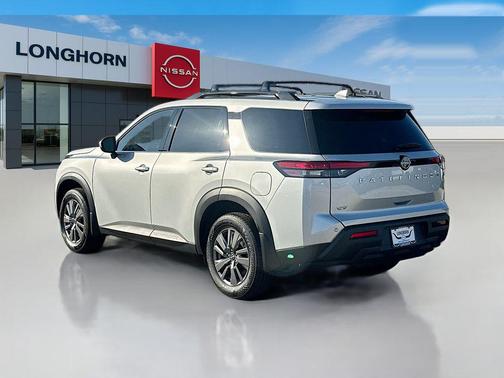 2025 Nissan Pathfinder SV FWD