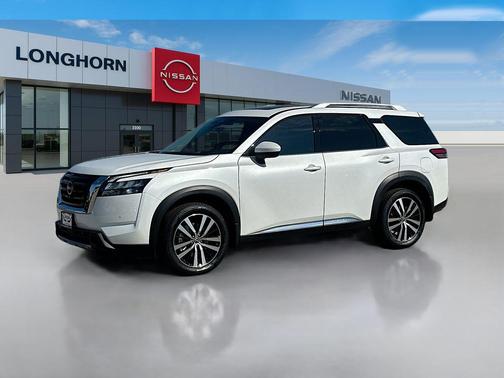 2025 Nissan Pathfinder Platinum 4WD