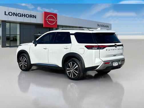 2025 Nissan Pathfinder Platinum 4WD