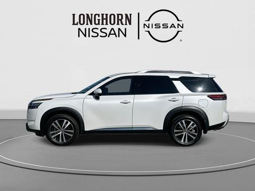 2025 Nissan Pathfinder Platinum 4WD