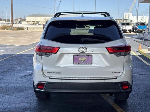 2017 Toyota Highlander Limited