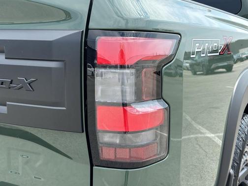 2025 Nissan Frontier PRO-X