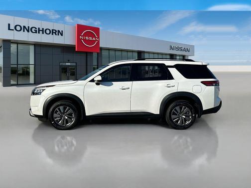 2025 Nissan Pathfinder SV FWD