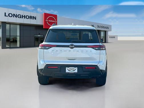 2025 Nissan Pathfinder SV FWD