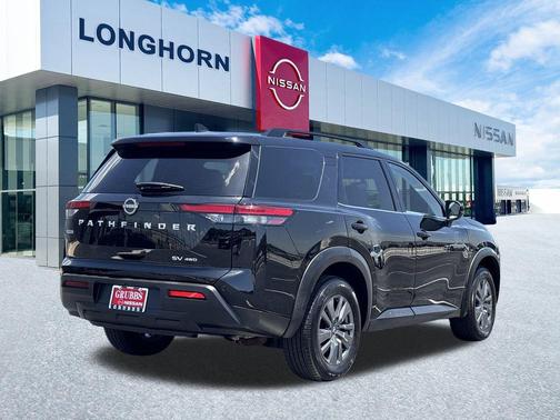 2024 Nissan Pathfinder SV 4WD