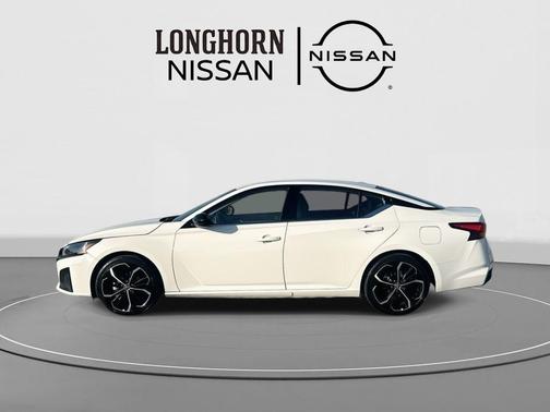 2023 Nissan Altima SR FWD