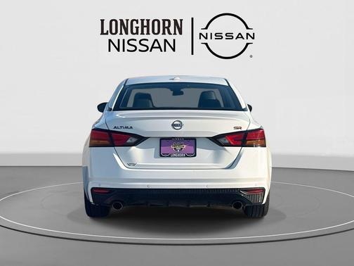 2023 Nissan Altima SR FWD