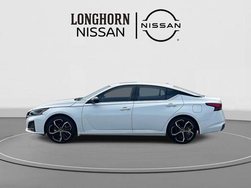 2025 Nissan Altima SR FWD