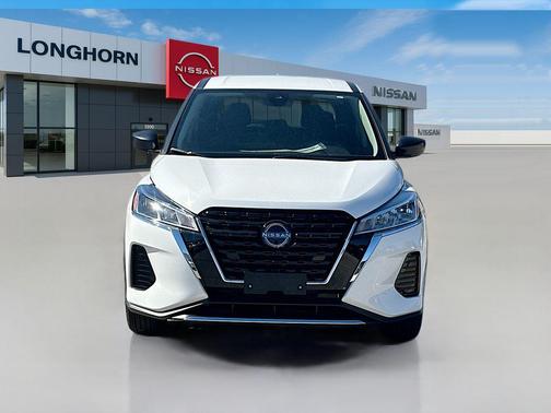 2025 Nissan Kicks S
